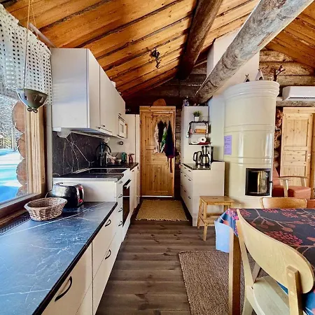 Autiojaerven Kelomoekki 85m2 *